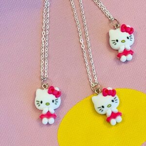NEW🩷 Hello Kitty Necklace
